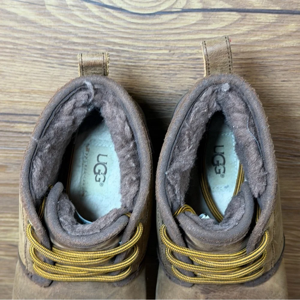 UGG Neumel‎ II Weather Boot Youth Size 4 Leather Winter Shoes Snow Boots
